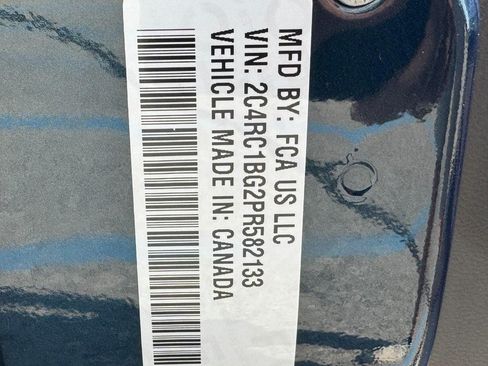 Used 2023 Chrysler Pacifica Touring-L FWD image 30