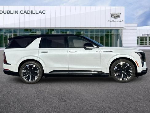 Certified 2026 Cadillac Escalade IQL Sport 2 AWD/4WD image 3