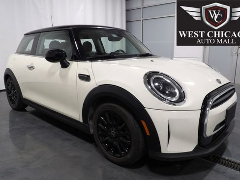 Used 2022 MINI Cooper 2-Door Hardtop image 1