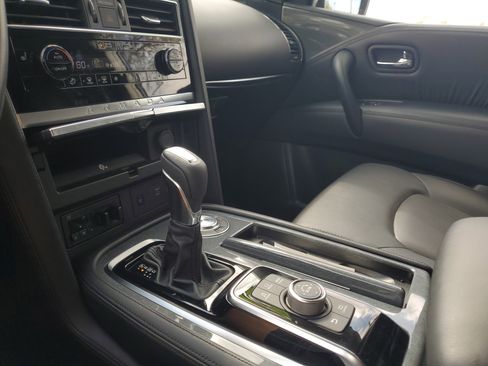 Certified 2021 Nissan Armada SV w/ SV Appearance Package image 26