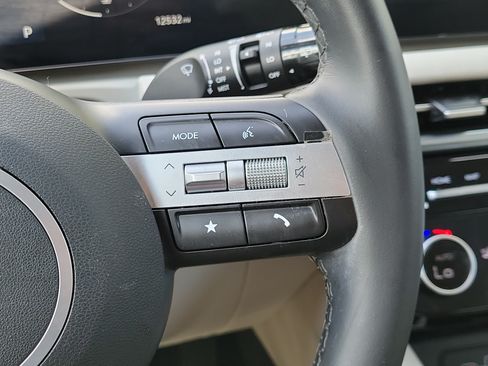 Used 2025 Hyundai Tucson SEL FWD image 18