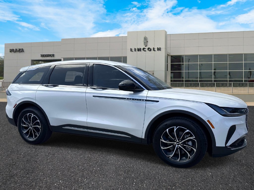 New 2026 Lincoln Nautilus Premier w/ Equipment Group 102A AWD/4WD image 4