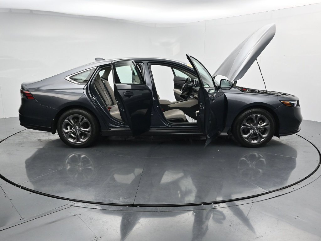 Used 2024 Honda Accord EX image 41