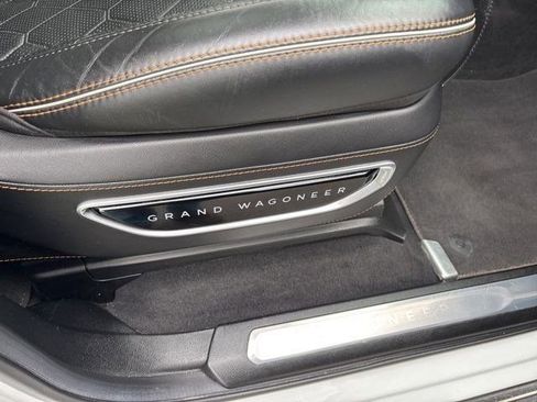Used 2022 Jeep Grand Wagoneer Series III w/ Flexible Seating Group AWD/4WD image 46