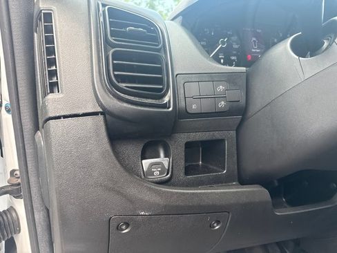 Used 2025 RAM ProMaster 2500 w/ Convenience Group FWD image 8