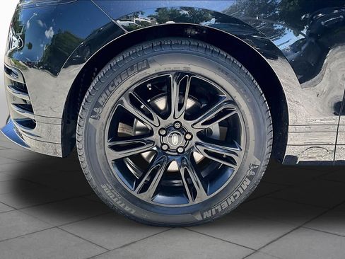 Used 2020 Land Rover Range Rover Velar R-Dynamic S AWD/4WD image 11