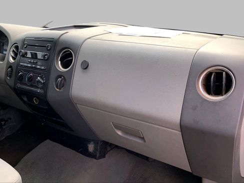 Used 2007 Ford F150 XLT AWD/4WD image 17