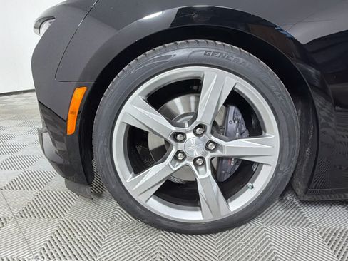 Used 2018 Chevrolet Camaro SS RWD image 10
