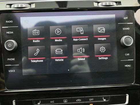 Used 2018 Volkswagen GTI SE w/ SE Leather Package image 23