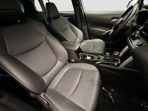 Used 2024 Toyota Corolla Cross XLE image 15
