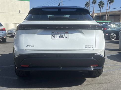 Used 2023 Nissan Ariya AWD image 7