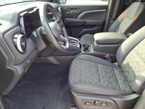 Used 2023 Chevrolet Colorado Z71 w/ Z71 Convenience Package 2 image 16