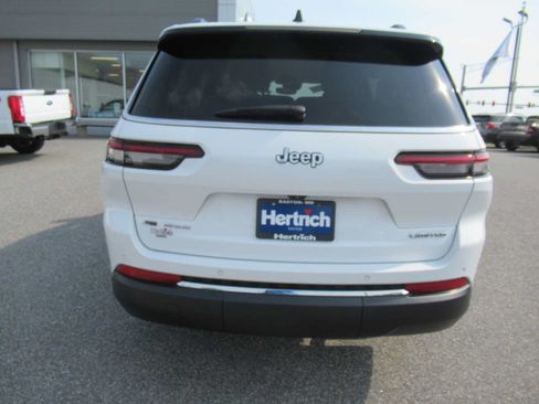 Used 2022 Jeep Grand Cherokee L Limited AWD/4WD image 6