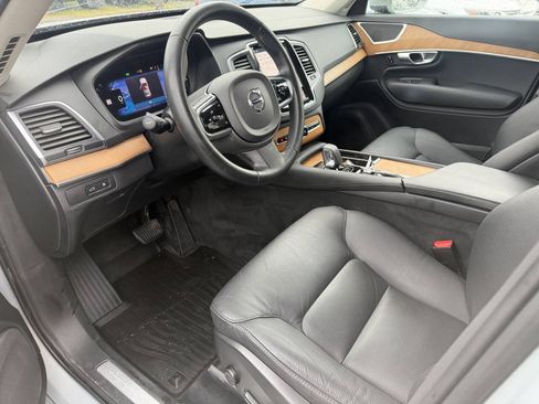 Used 2024 Volvo XC90 T8 Core w/ Protection Package Premier AWD/4WD image 9