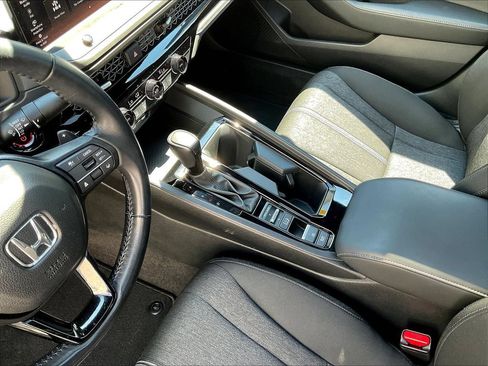 Used 2024 Honda Accord Sport image 19