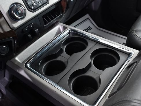 Used 2015 Ford F350 Platinum image 31