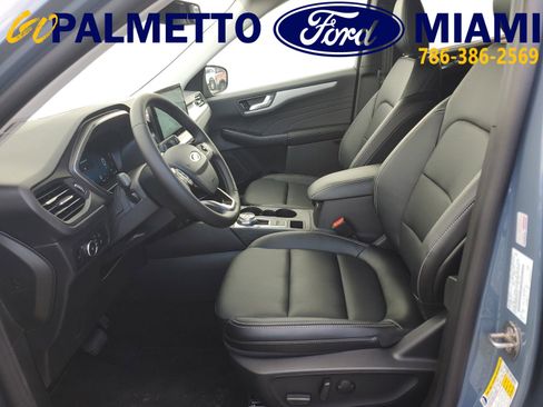 Used 2024 Ford Escape Platinum image 10