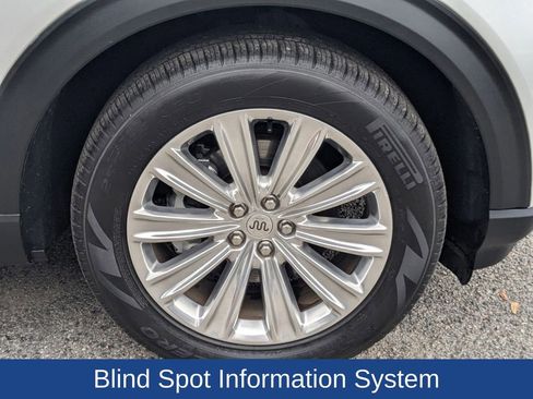 Certified 2022 Ford Explorer King Ranch w/ Premium Technology Package image 12