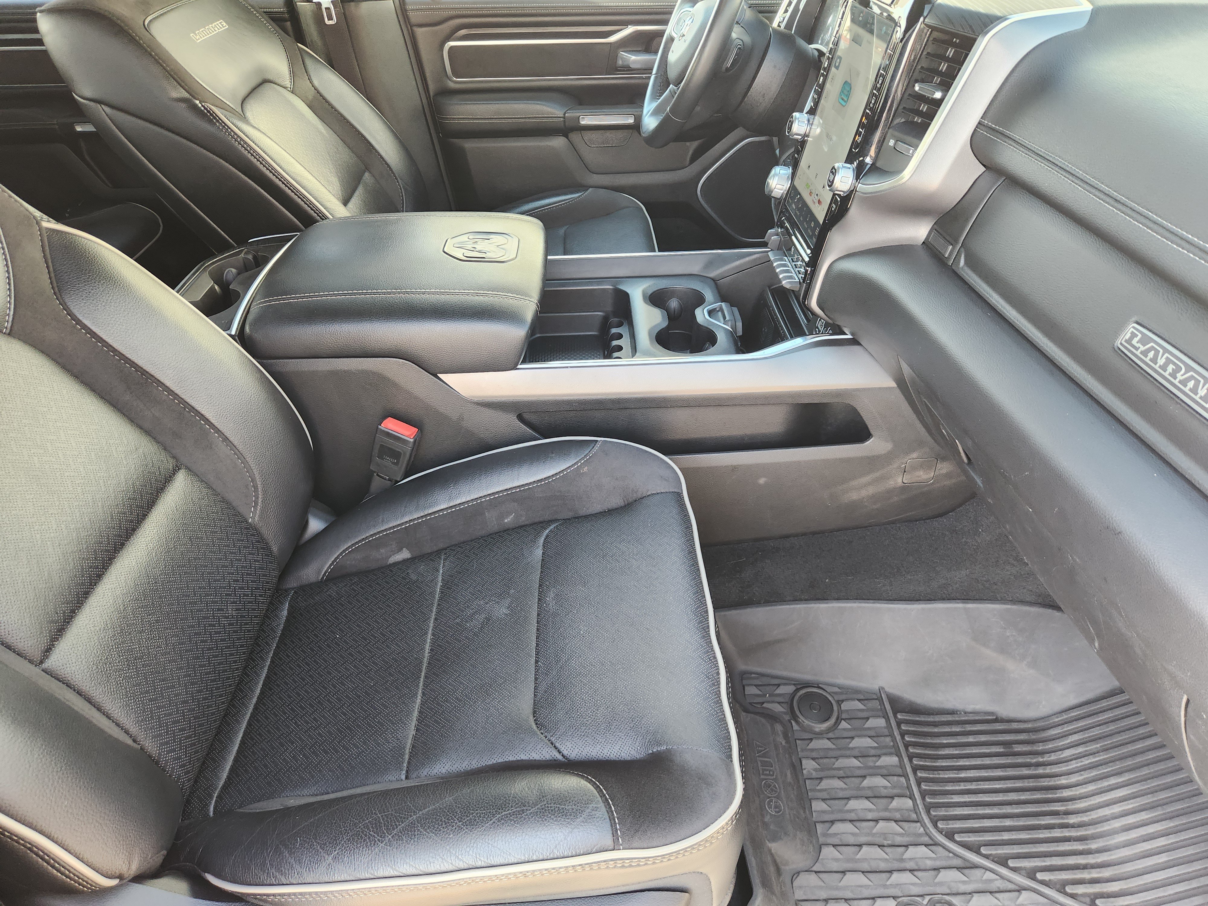 Used 2023 RAM 1500 Laramie AWD/4WD image 15