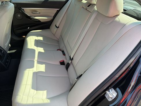 Used 2017 BMW 340i Sedan RWD image 18
