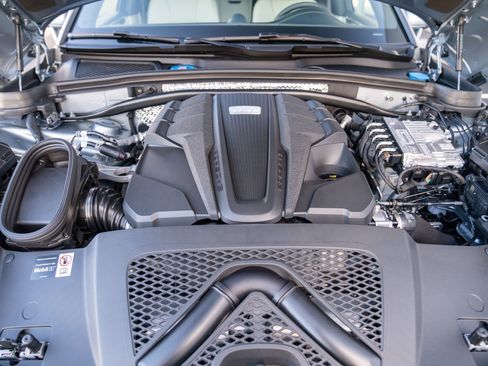 New 2026 Porsche Macan S AWD/4WD image 30