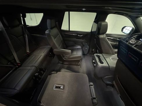 Used 2024 GMC Yukon Denali w/ Denali Reserve Package image 15