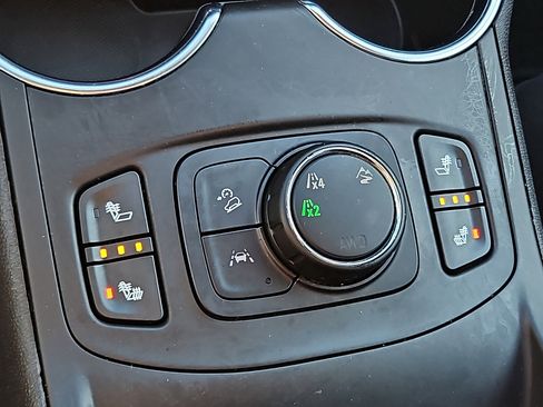 Certified 2023 GMC Terrain SLT w/ Elevation Edition image 25