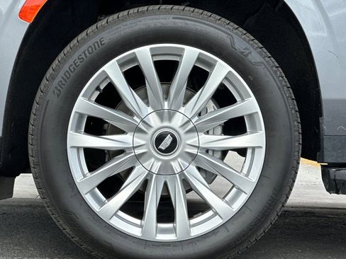 Used 2022 Cadillac Escalade ESV Luxury image 27