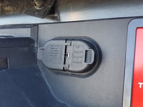 Used 2024 Toyota Tundra SR5 image 8