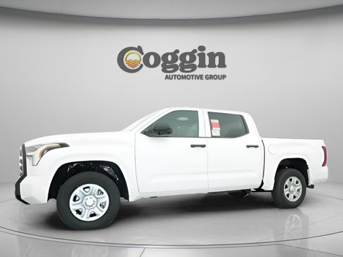 New 2026 Toyota Tundra SR image 3