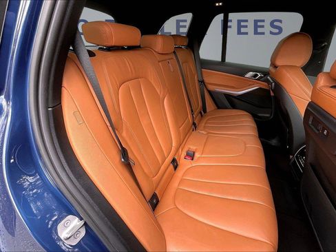 Used 2022 BMW X5 xDrive40i w/ Premium Package image 25
