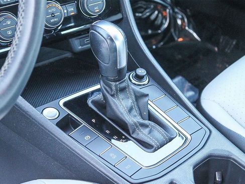 Used 2020 Volkswagen Jetta R-Line w/ R-Line Cold Weather Package image 20