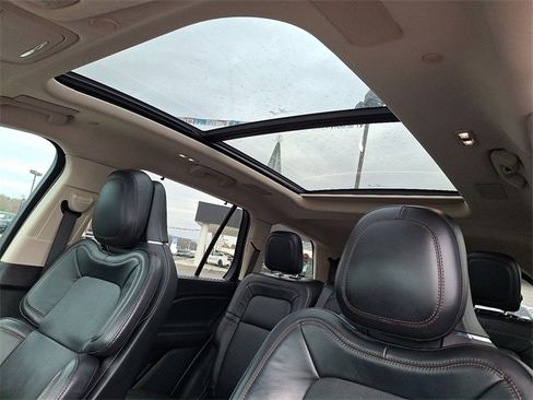 Used 2020 Lincoln Aviator Reserve image 14