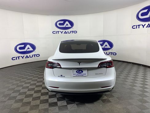 Used 2022 Tesla Model 3 Performance image 3