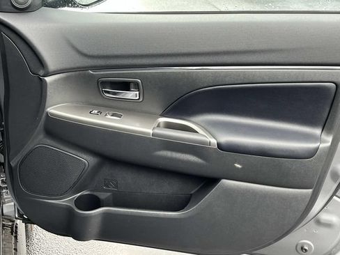 Used 2025 Mitsubishi Outlander Sport AWD image 19