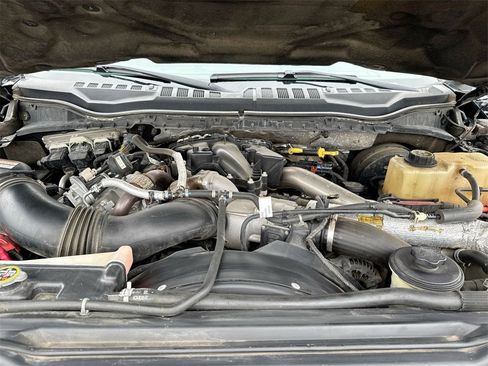 Used 2017 Ford F350 Lariat w/ Lariat Ultimate Package image 26