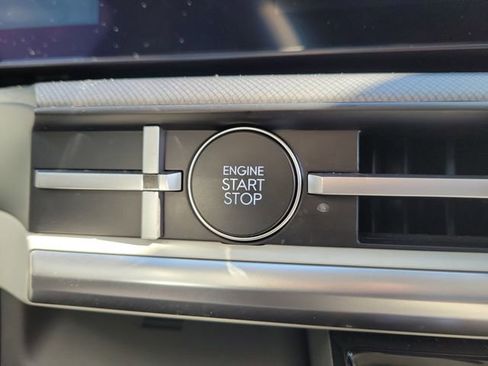 Used 2025 Hyundai Santa Fe SEL image 30