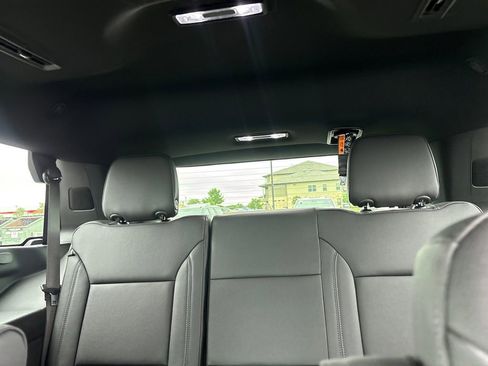 Used 2026 Chevrolet Tahoe Z71 w/ Comfort Package AWD/4WD image 23