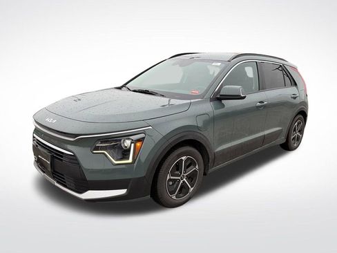 Used 2023 Kia Niro EX w/ EX Cold Weather Package FWD image 3