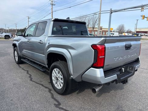 Certified 2025 Toyota Tacoma SR5 image 6
