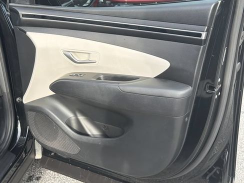 Certified 2024 Hyundai Tucson SEL FWD image 17