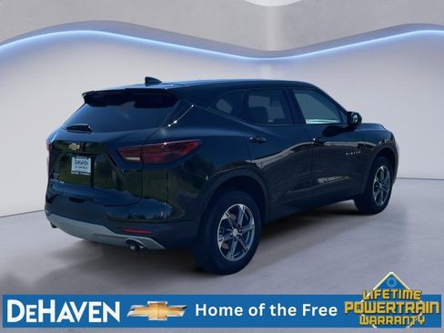 Used 2024 Chevrolet Blazer LT AWD/4WD image 6