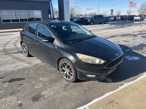 Used 2015 Ford Focus SE w/ SE Sport Package image 6