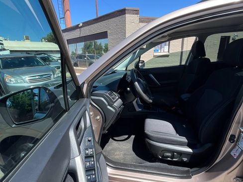 Used 2016 Subaru Forester 2.5i Premium AWD/4WD image 19
