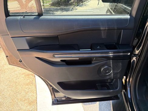 Used 2021 Ford Expedition XLT RWD image 33