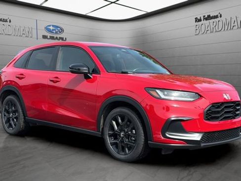 Used 2025 Honda HR-V Sport image 1