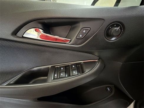 Certified 2019 Chevrolet Cruze LT w/ LT True North Edition image 13