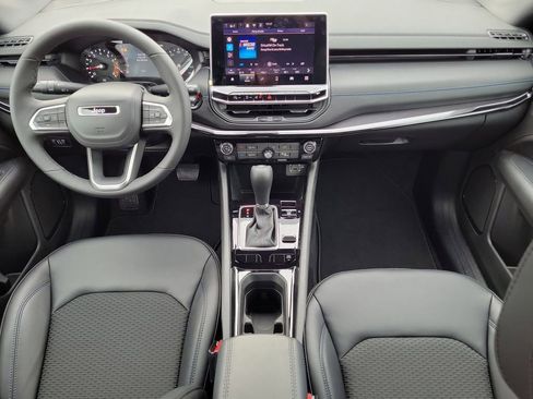 New 2026 Jeep Compass Latitude image 15