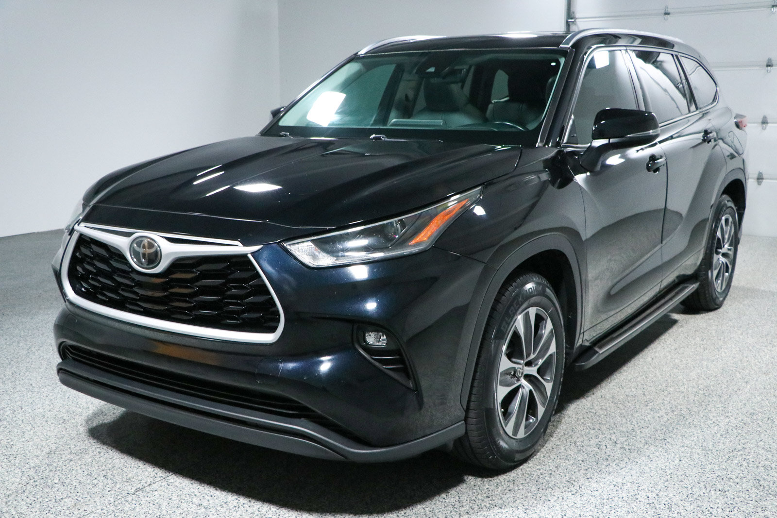 Used 2021 Toyota Highlander XLE FWD image 35