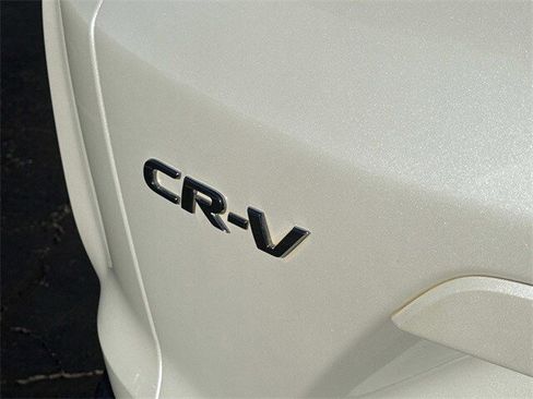 Used 2018 Honda CR-V Touring image 6